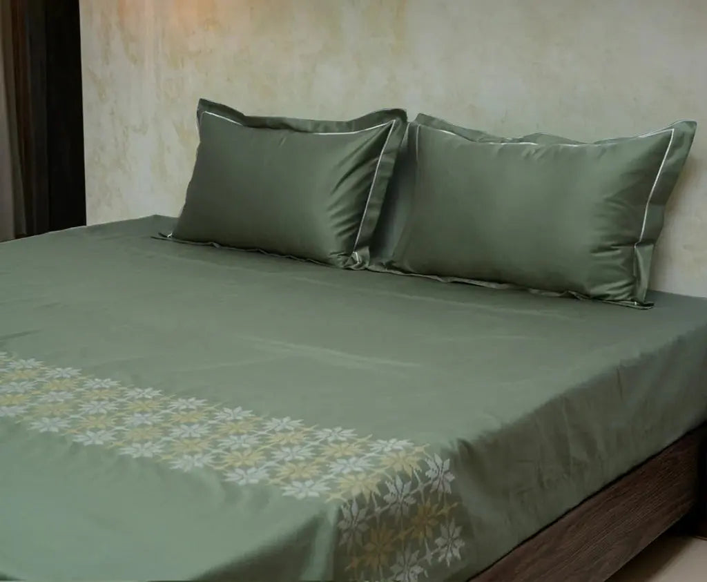 Art Forest Fable (400 TC) - 100% Cotton King-Size Bedsheet + 2 Pillow Covers - Urban Nivasa