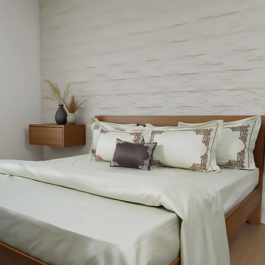 Junoon Lame White (400 TC) - 100% Cotton King-Size Bedsheet + 4 Pillow Covers