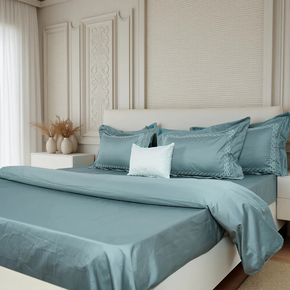 Junoon Noir Matt (400 TC) - 100% Cotton King-Size Bedsheet + 4 Pillow Covers