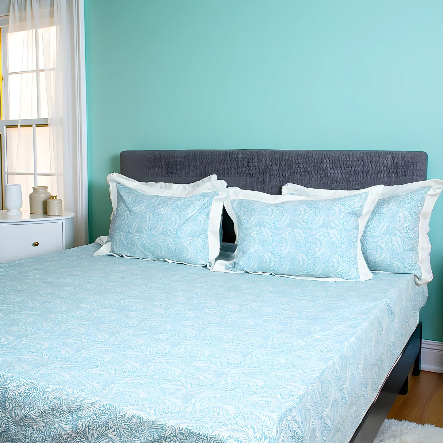 Laska Blue Orbits (150 TC) - 100% Cotton King-Size Bedsheet + 2 Pillow Covers