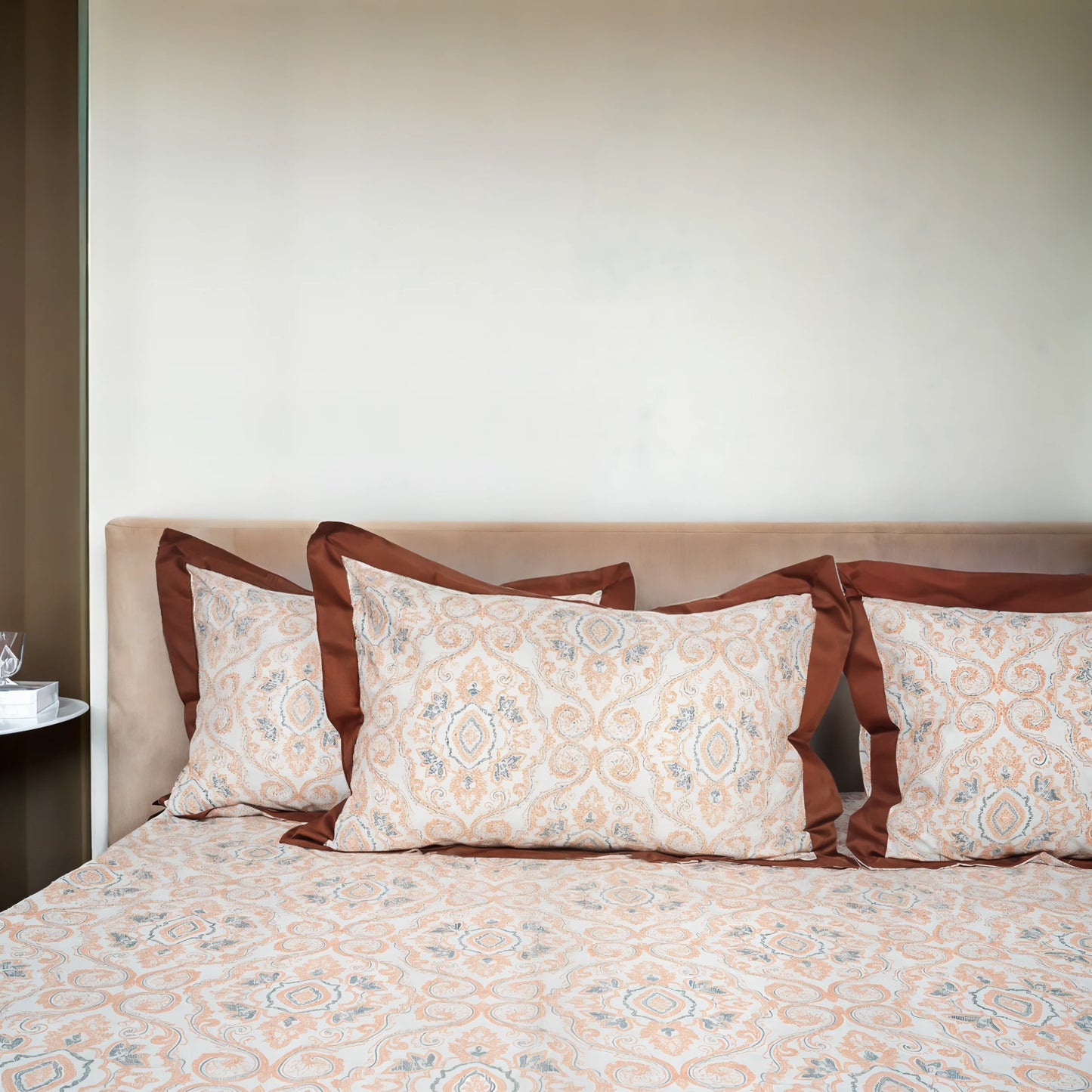 Laska Burbeb (150 TC) - 100% Cotton King-Size Bedsheet + 2 Pillow Covers