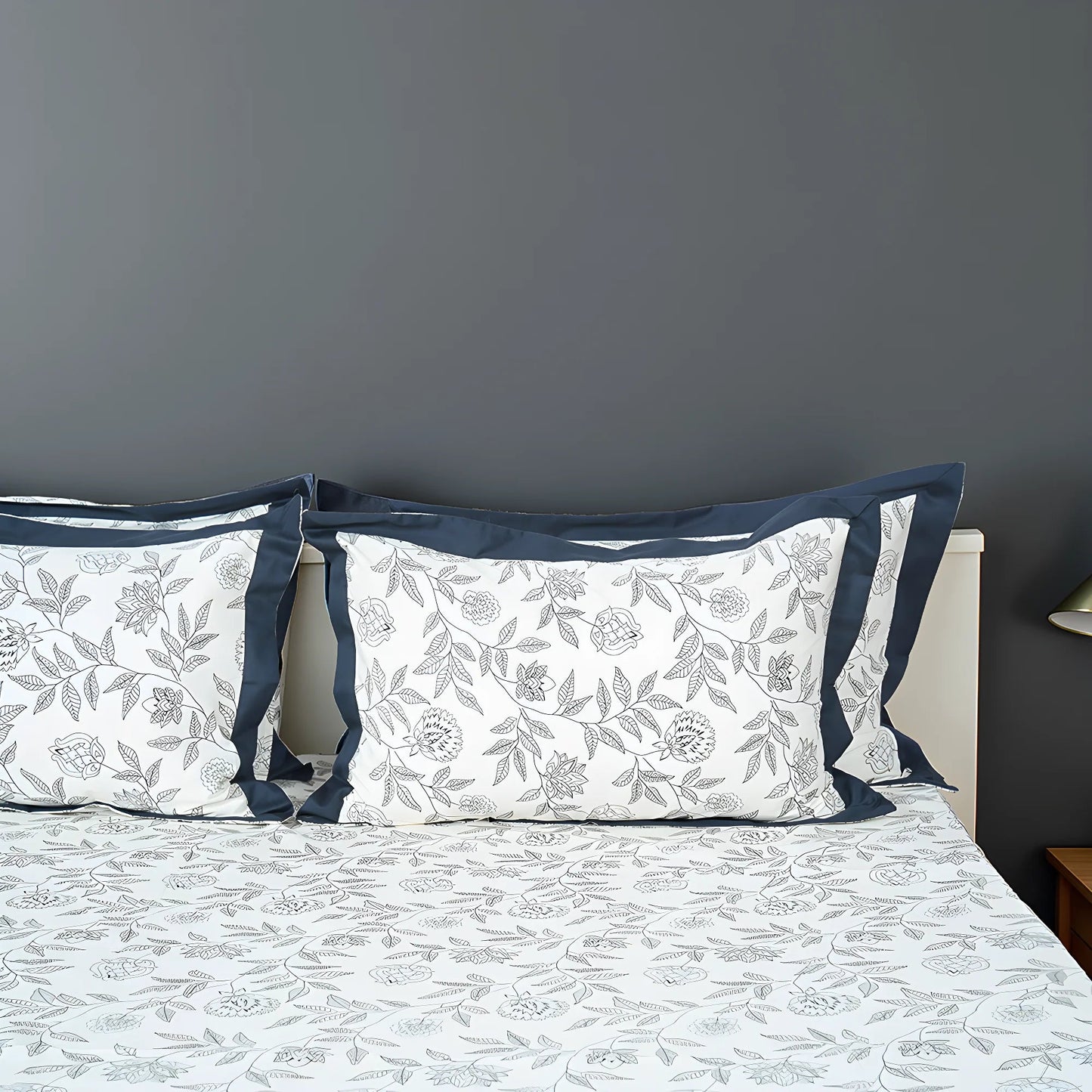 Laska Zeno (150 TC) - 100% Cotton King-Size Bedsheet + 2 Pillow Covers Urban Nivasa