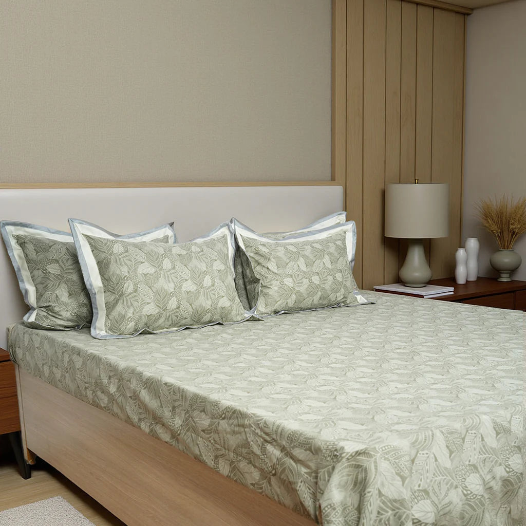 Lavish Green Apple 100% Cotton King-Size Bedsheet + 2 Pillow Covers