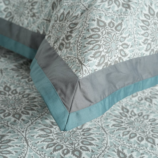 Lavish Kiki Blue 100% Cotton King-Size Bedsheet + 2 Pillow Covers