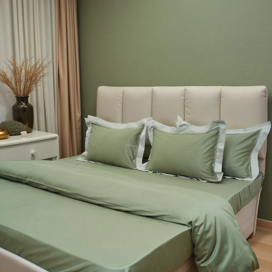 Moon Minty Fresh (400TC) - 100% Cotton King-Size Bedsheet + 2 Pillow Covers