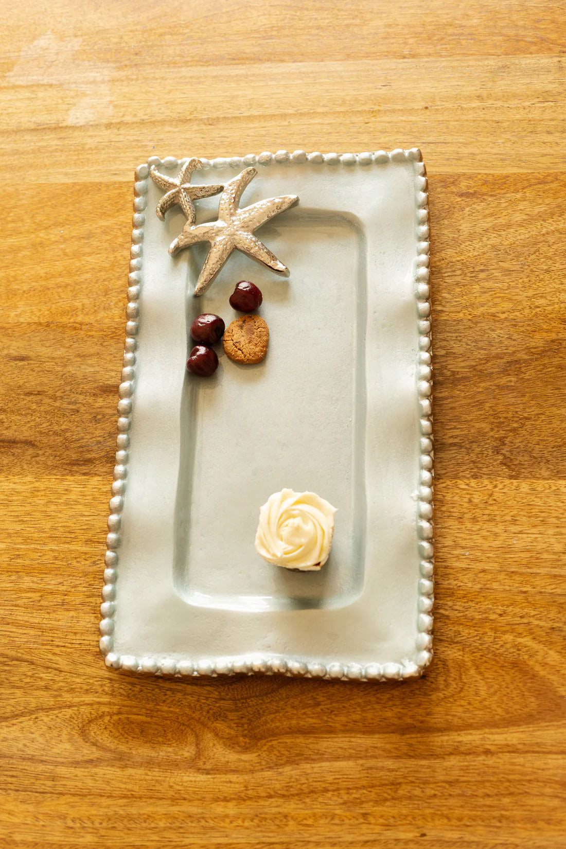 Aluminium Wavy Serving Platter (UHD)