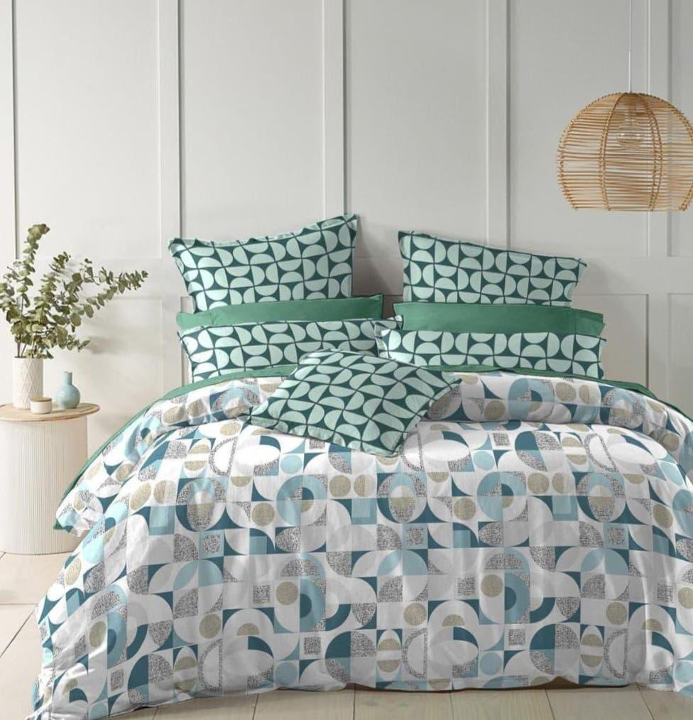 Dreamline Teal Geometric Queen Size Comforter Set - 1 Bedsheet + 2 Pillow Covers + 1 Comforter (BC) Urban Nivasa