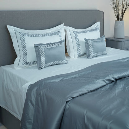 LUXE Comforter Set (600TC) - 100% Cotton King-Size Bedsheet + 2 Pillow Covers + 2 Cushion Cover + 1 Comforter Urban Nivasa