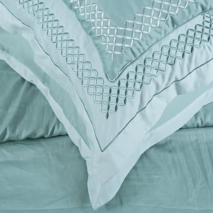 LUXE Comforter Set (600TC) - 100% Cotton King-Size Bedsheet + 2 Pillow Covers + 2 Cushion Cover + 1 Comforter Urban Nivasa