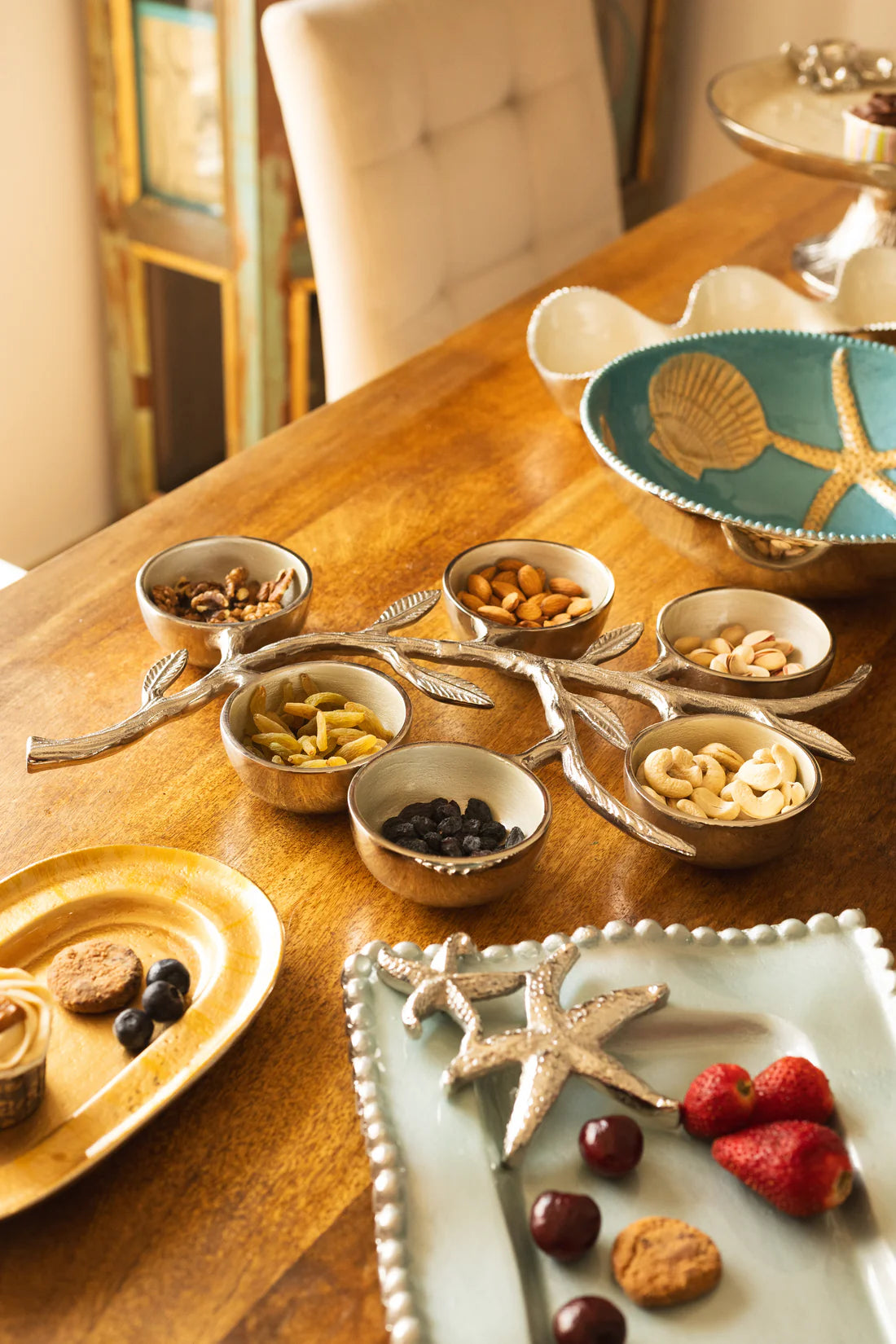 Aluminium 6 Dip Leafy Branch Server (UHD)