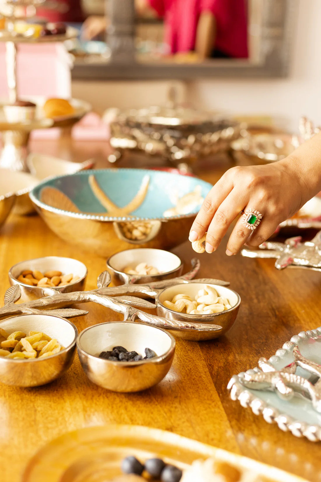 Aluminium 6 Dip Leafy Branch Server (UHD)