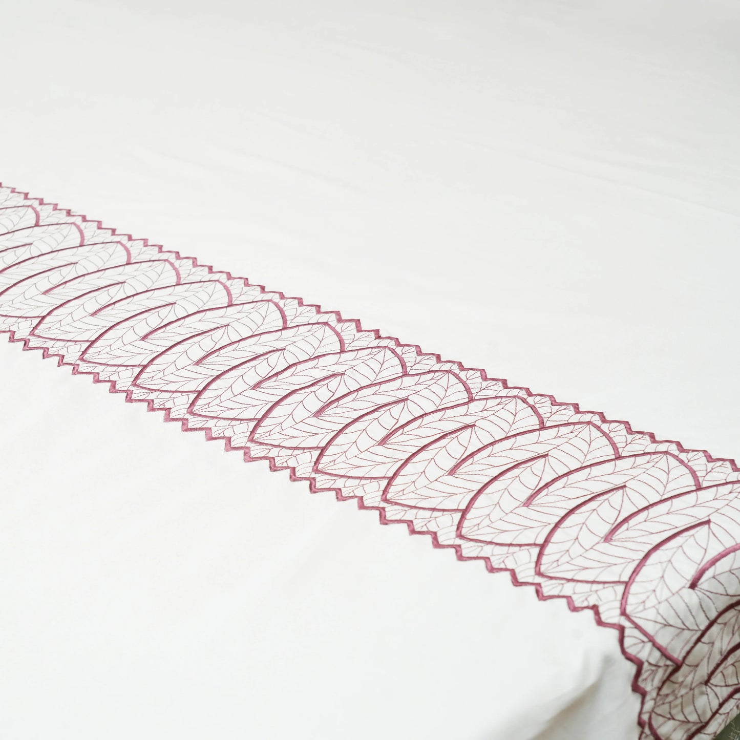 Art Lacey Legacy (400 TC) - 100% Cotton King-Size Bedsheet + 2 Pillow Covers
