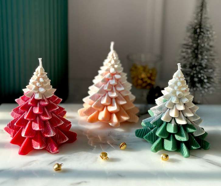 Christmas Tree Candle (CC)