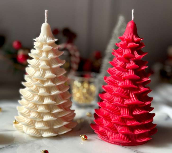 Grand Sculptural Christmas Tree Candle (CC)