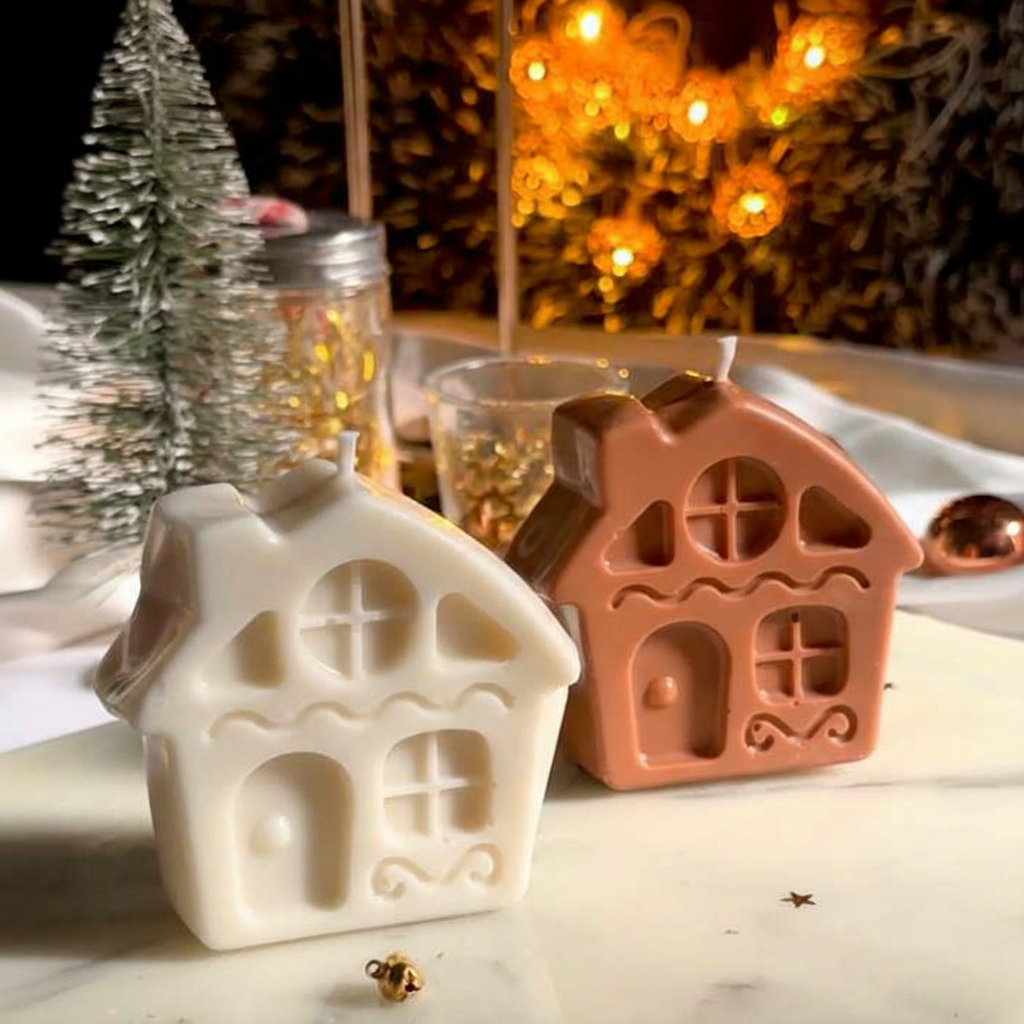 Christmas House Candle (CC)