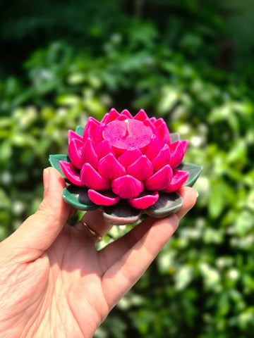 Poddyo Candle - Handcrafted Lotus (P&W)