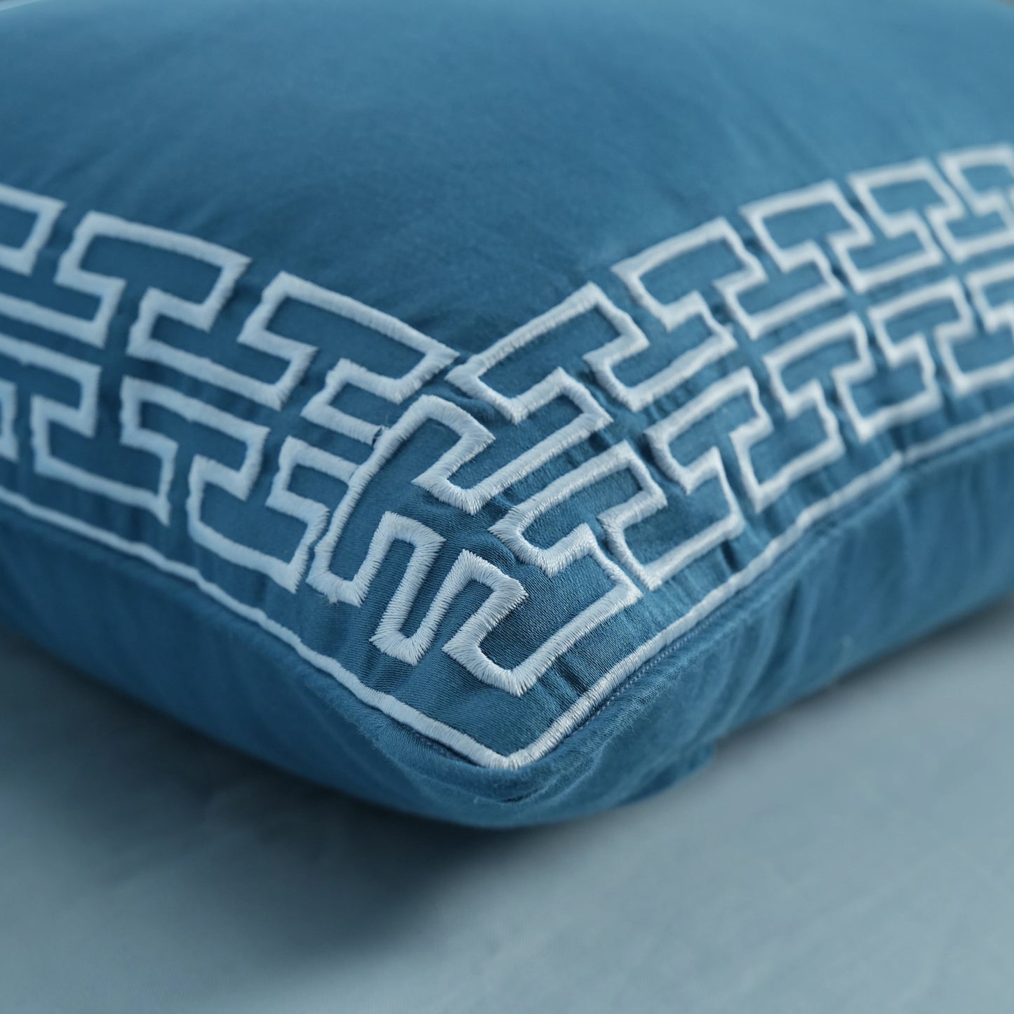 Junoon Blue Punk Junoon Light Pink (400 TC) - 100% Cotton King-Size Bedsheet + 2 Pillow Covers