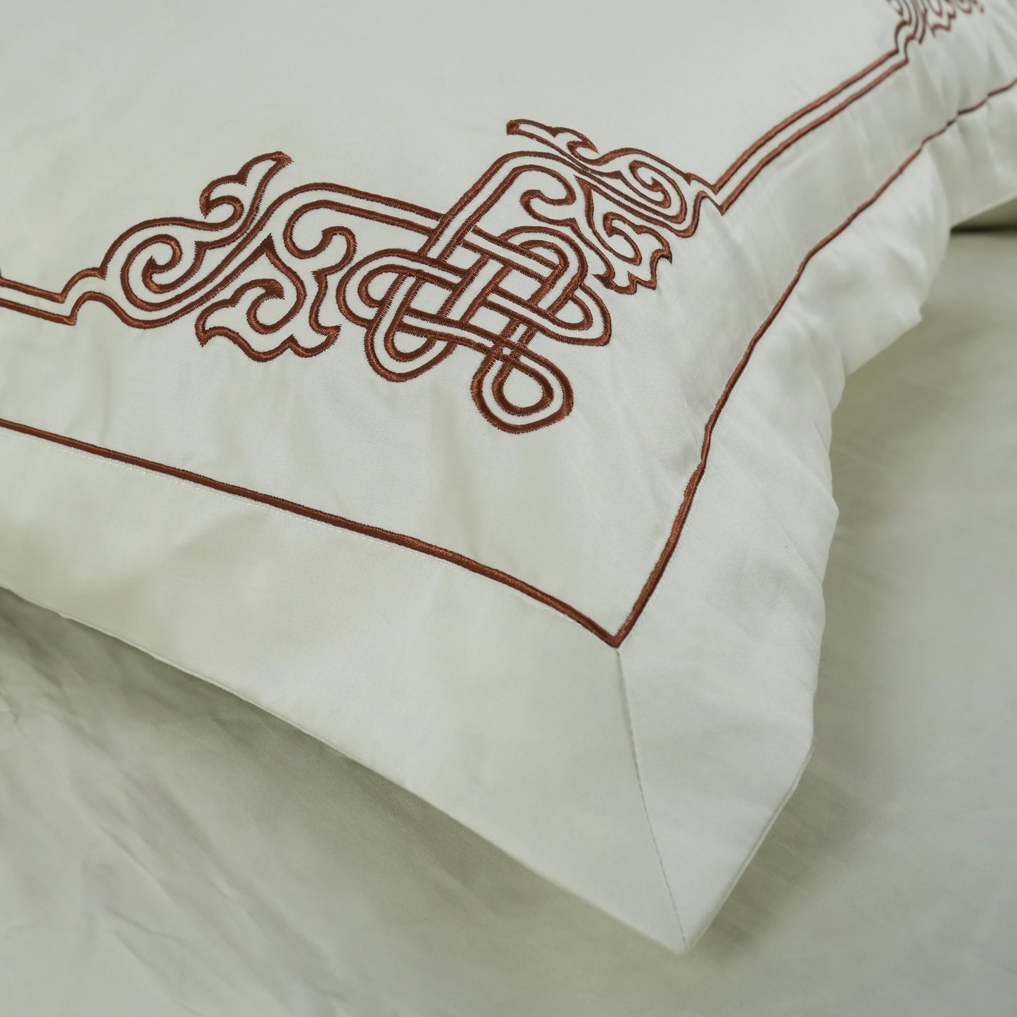 Junoon Lame White Junoon Light Pink (400 TC) - 100% Cotton King-Size Bedsheet + 2 Pillow Covers