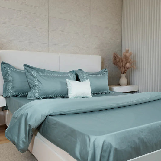 Junoon Noir Matt (400 TC) - 100% Cotton King-Size Bedsheet + 4 Pillow Covers