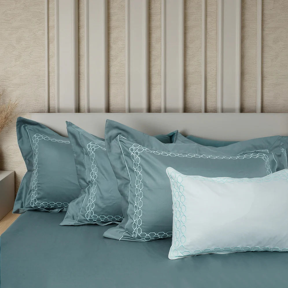 Junoon Noir Matt Junoon Light Pink (400 TC) - 100% Cotton King-Size Bedsheet + 2 Pillow Covers