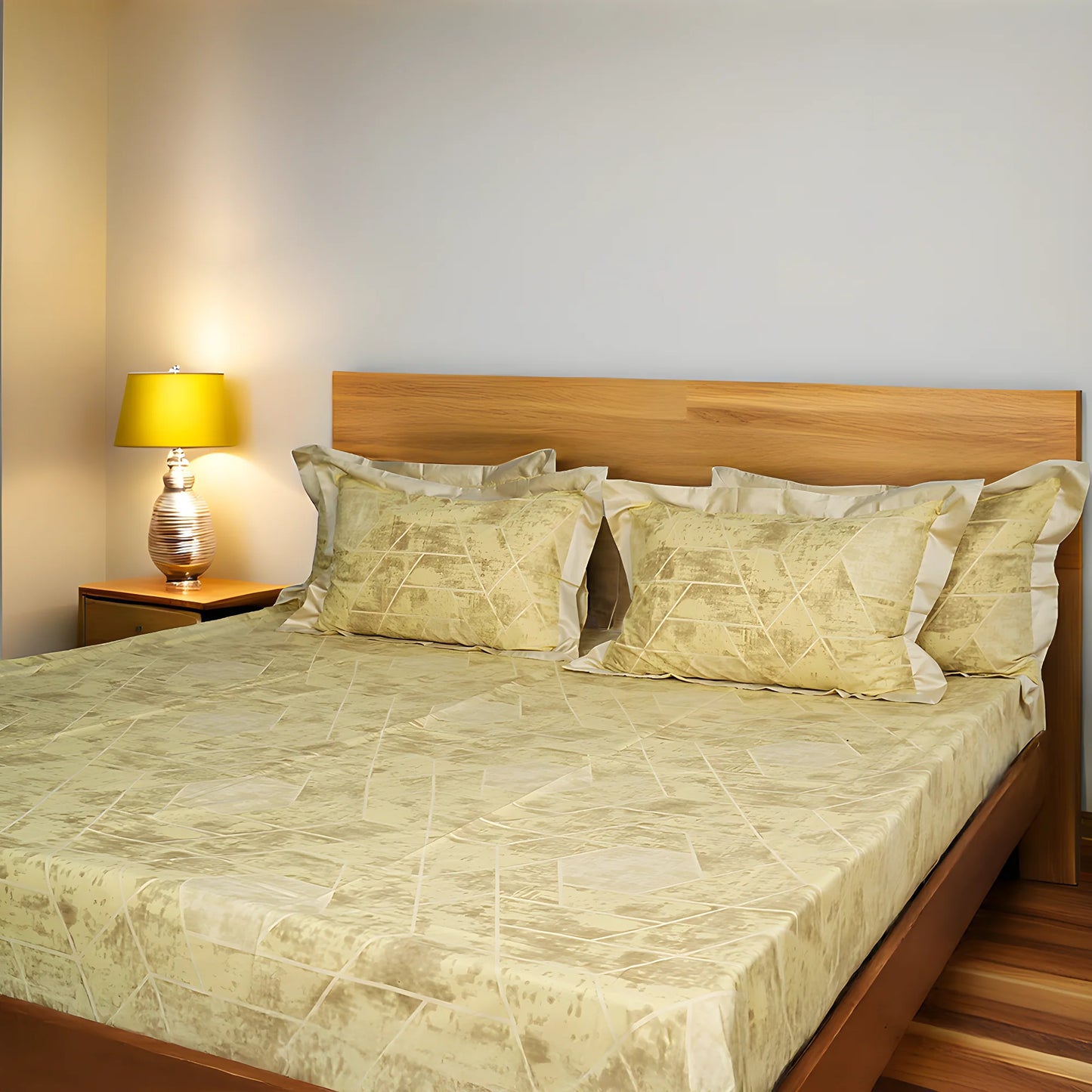 Laska Amber (150 TC) - 100% Cotton King-Size Bedsheet + 2 Pillow Covers