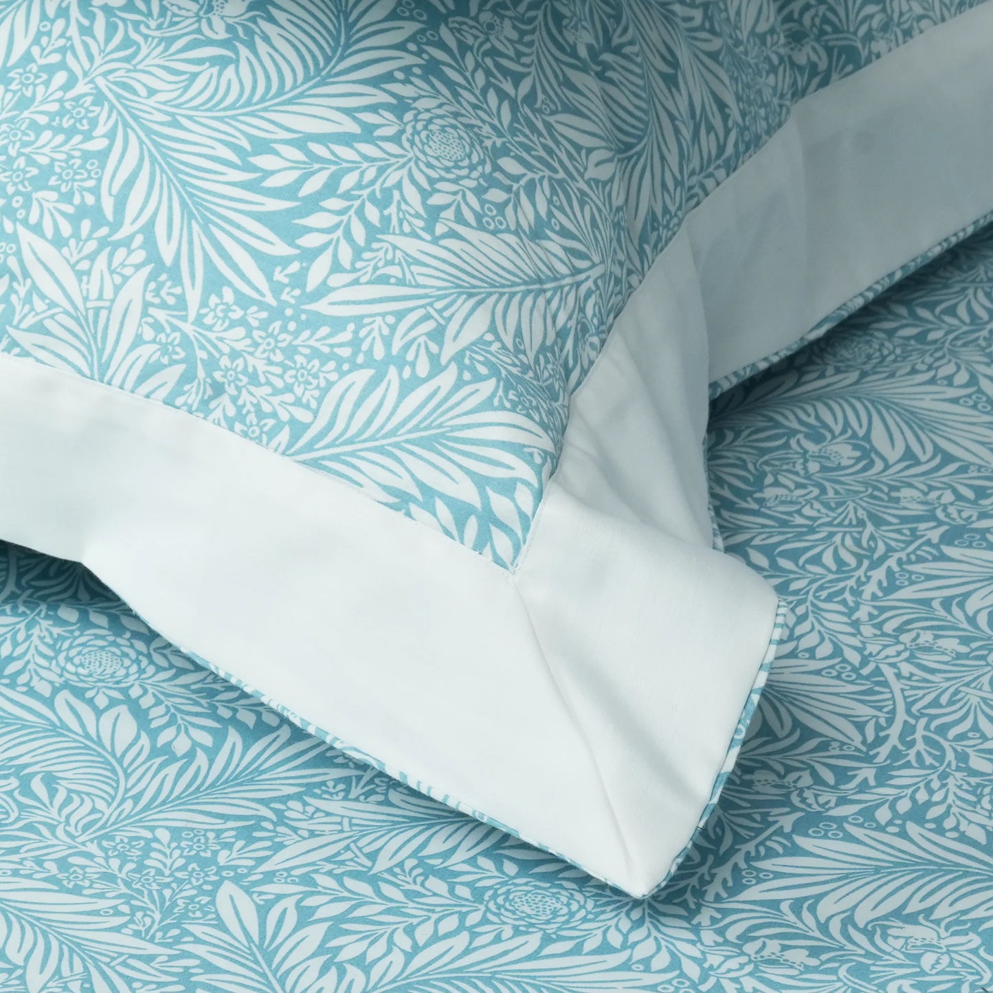Laska Blue Orbits (150 TC) - 100% Cotton King-Size Bedsheet + 2 Pillow Covers