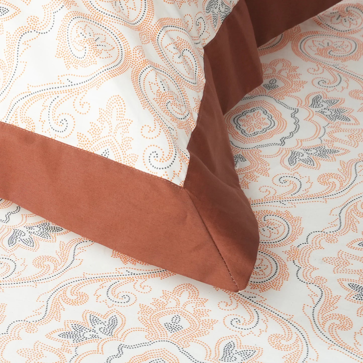 Laska Burbeb (150 TC) - 100% Cotton King-Size Bedsheet + 2 Pillow Covers