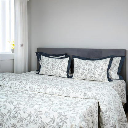 Laska Zeno (150 TC) - 100% Cotton King-Size Bedsheet + 2 Pillow Covers