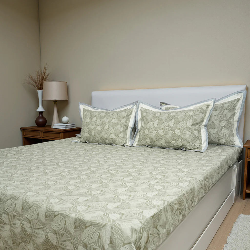 Lavish Green Apple 100% Cotton King-Size Bedsheet + 2 Pillow Covers