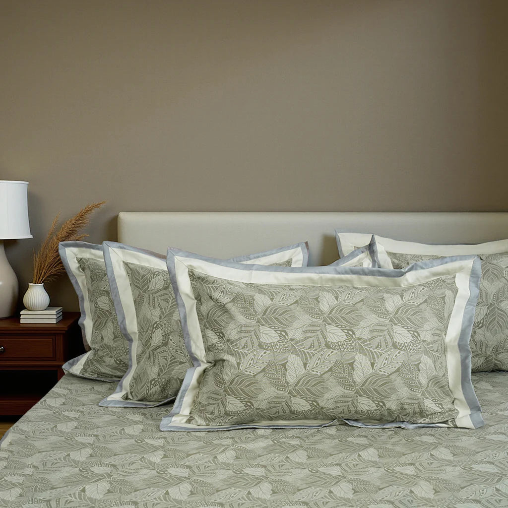 Lavish Green Apple 100% Cotton King-Size Bedsheet + 2 Pillow Covers