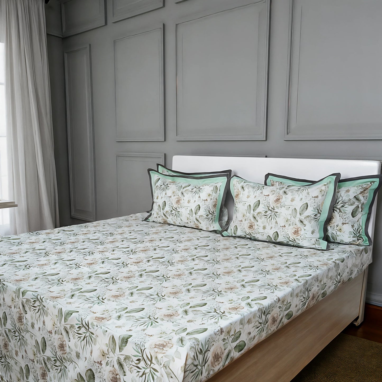 Lavish Nature Lash 100% Cotton King-Size Bedsheet + 2 Pillow Covers