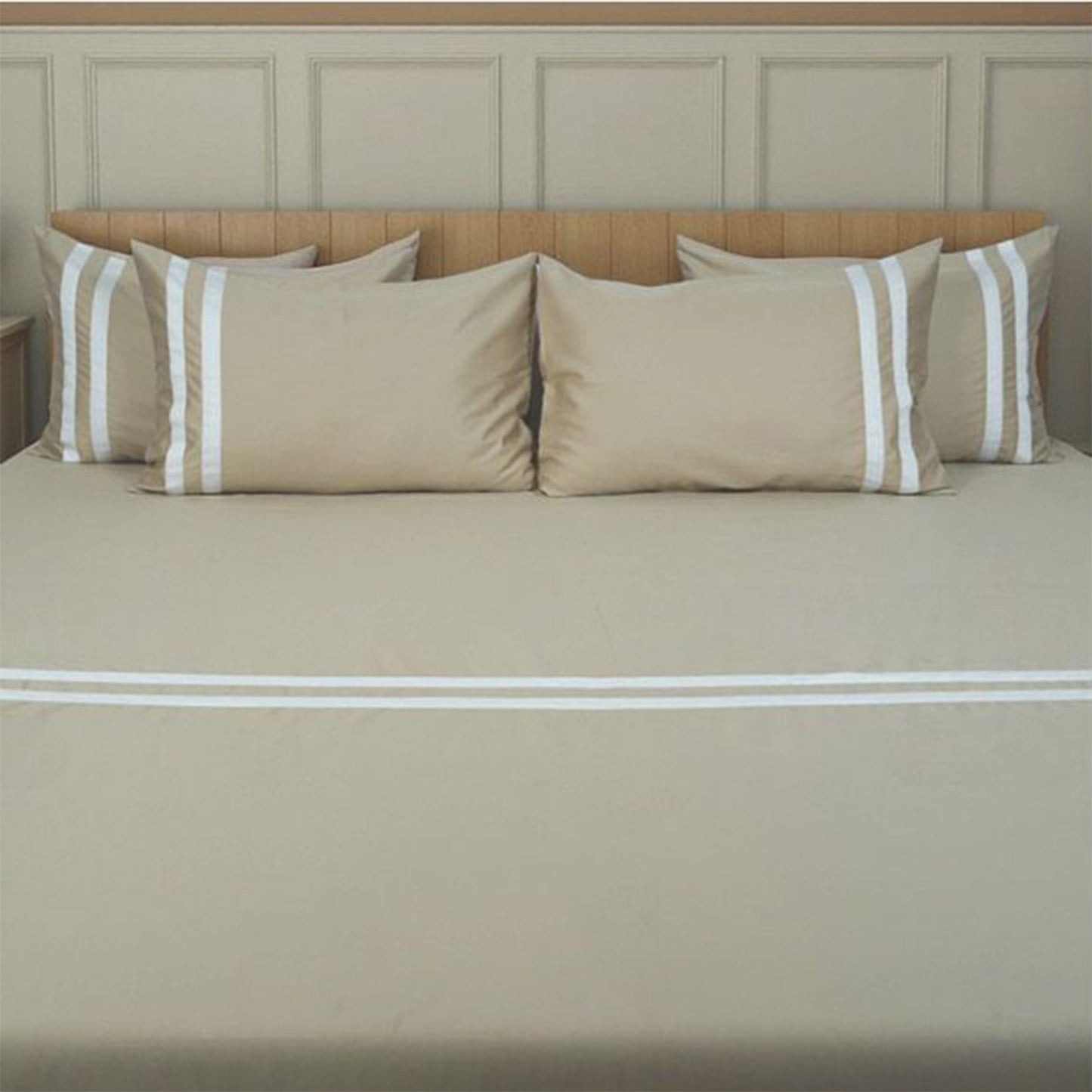 Viviz Light Brown (600 TC) - 100% Cotton King-Size Bedsheet + 2 Pillow Covers