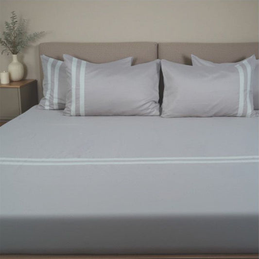 Viviz Light Blue (600 TC) - 100% Cotton King-Size Bedsheet + 2 Pillow Covers