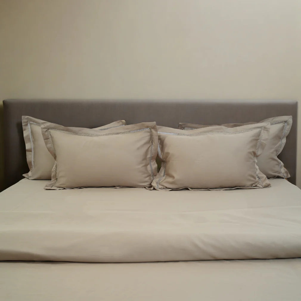 Luxor Caramel Comfort (300 TC) - 100% Cotton King-Size Bedsheet + 2 Pillow Covers