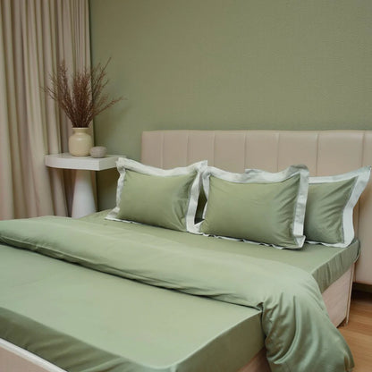 Moon Minty Fresh (400TC) - 100% Cotton King-Size Bedsheet + 2 Pillow Covers