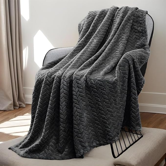 Premium Leaf Knit Fleece Blanket - King Size (BC) Urban Nivasa